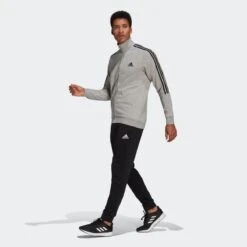 ADIDAS AEROREADY Essentials 3-Stripes Trainingspak -WarmeK Kleding Winkel aeroready essentials 3 stripes trainingspak 2