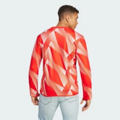 ADIDAS FC Bayern München Pre-Match Warm Sweatshirt 10 ADIDAS FC Bayern München Pre-Match Warm Sweatshirt -WarmeK Kleding Winkel fc bayern munchen pre match warm sweatshirt 2