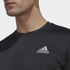 ADIDAS Own The Run Colorblock Sweatshirt -WarmeK Kleding Winkel own the run colorblock sweatshirt 4
