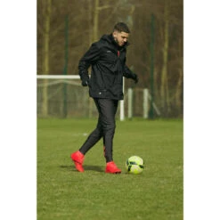 Kipsta Regenjack Voor Voetbal Viralto Club 19 Kipsta Regenjack Voor Voetbal Viralto Club -WarmeK Kleding Winkel regenjas viralto club zwart 8