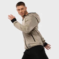 Windjack Fitness SIROKO Ultra Runner Beige Heren -WarmeK Kleding Winkel windjack fitness siroko ultra runner beige heren 2